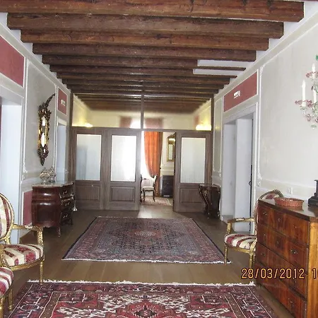فيلة Ca' Del Borgo